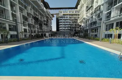 Apartment - 2 Bedrooms - 1 Bathroom for rent in Oasis 2 - Oasis Residences - Masdar City - Abu Dhabi