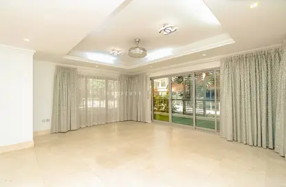 Apartment - 3 Bedrooms - 4 Bathrooms for rent in Plaza Boutique 10 - Executive Towers - Business Bay - Dubai