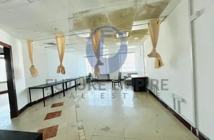 Office Space - Studio - 1 Bathroom for rent in Al Muraqqabat - Deira - Dubai