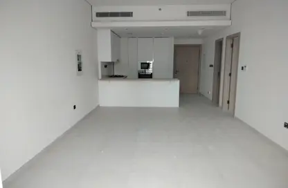 Apartment - 1 Bedroom - 2 Bathrooms for rent in Beverly Residence - Jumeirah Village Circle - Dubai