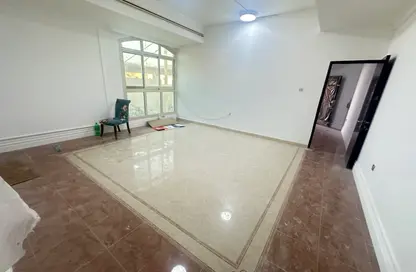 شقة - غرفة نوم - 1 حمام للايجار في المشرف - أبوظبي