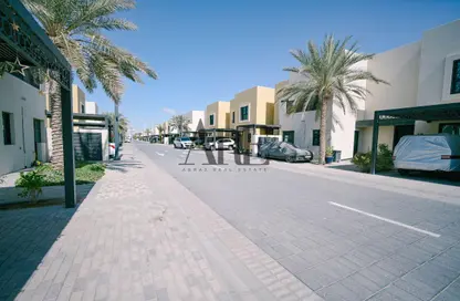 Townhouse - 4 Bedrooms - 5 Bathrooms for sale in Sharjah Sustainable City - Sharjah