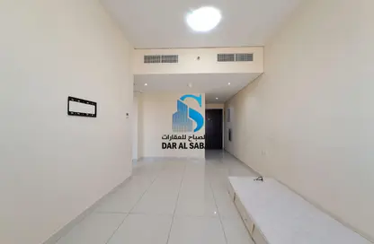 شقة - 2 غرف نوم - 2 حمامات للايجار في تايجر القادسية - النهدة - الشارقة