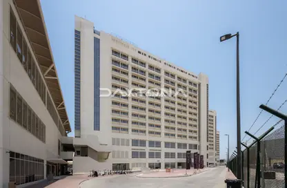 Retail - Studio for rent in The Maritime Centre - Maritime City - Dubai