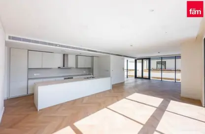 Duplex - 4 Bedrooms - 5 Bathrooms for rent in Building 9 - CityWalk Residential - City Walk - Dubai