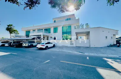 Villa - 4 Bedrooms - 5 Bathrooms for rent in Al Quoz 1 Villas - Al Quoz 1 - Al Quoz - Dubai