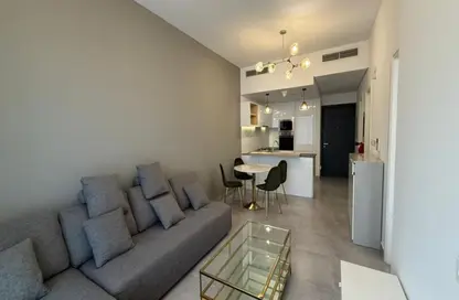 شقة - غرفة نوم - 2 حمامات للايجار في لوكي 1 ريزيدينس - قرية الجميرا سركل - دبي