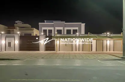 Villa - 5 Bedrooms - 7 Bathrooms for rent in Madinat Al Riyad - Abu Dhabi