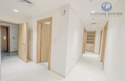 شقة - 2 غرف نوم - 3 حمامات للايجار في شارع الشيخ زايد - دبي