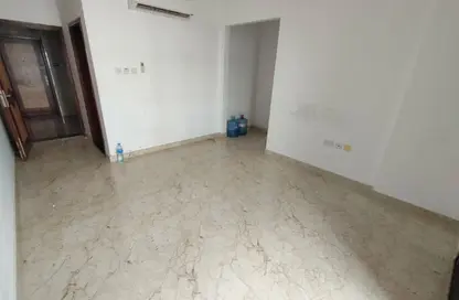 شقة - غرفة نوم - 1 حمام للايجار في مساكن كورنيش عجمان - طريق كورنيش عجمان - عجمان