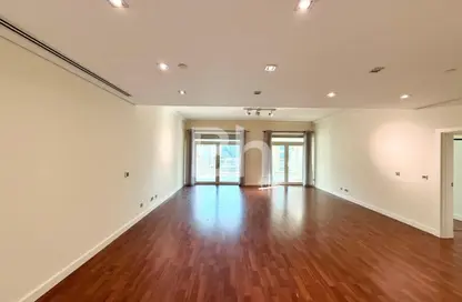 Apartment - 2 Bedrooms - 2 Bathrooms for rent in Al Habool - Shoreline Apartments - Palm Jumeirah - Dubai