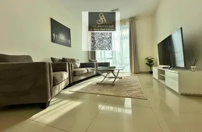 شقة - غرفة نوم - 2 حمامات للايجار في مساكن كورنيش عجمان - طريق كورنيش عجمان - عجمان