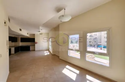 Apartment - 1 Bathroom for rent in Al Thamam 03 - Al Thamam - Remraam - Dubai