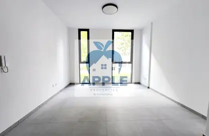 شقة - غرفة نوم - 2 حمامات للايجار في ذا سولو - الجادة - الشارقة