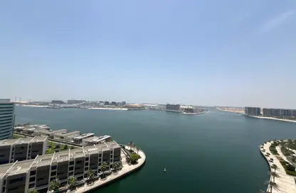 Duplex - 3 Bedrooms - 5 Bathrooms for rent in VERA Building - Al Raha Beach - Abu Dhabi