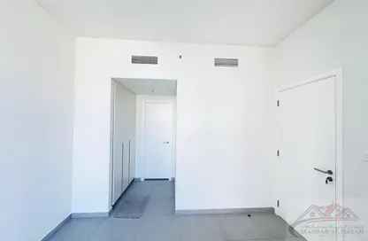 شقة - غرفة نوم - 2 حمامات للايجار في إيست فييليدج - الجادة - الشارقة شقة - غرفة نوم - 2 حمامات للايجار في إيست فييليدج - الجادة - الشارقة