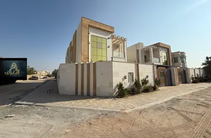 Apartment - 5 Bedrooms - 7+ Bathrooms for sale in Al Mowaihat 3 - Al Mowaihat - Ajman