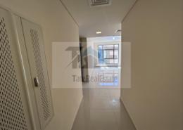 شقة - 1 غرفة نوم - 1 حمام للكراء في روضة - شارع المطار - أبوظبي