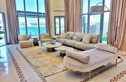 Living Room image for: Villa - 4 Bedrooms - 5 Bathrooms for sale in Garden Homes Frond O - Garden Homes - Palm Jumeirah - Dubai, Image 1