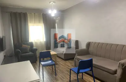 شقة - غرفة نوم - 2 حمامات للايجار في مساكن كورنيش عجمان - طريق كورنيش عجمان - عجمان
