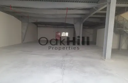 Warehouse - Studio - 1 Bathroom for rent in Umm Ramool - Dubai