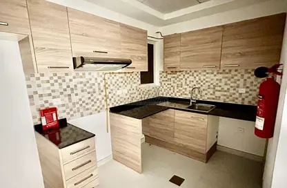 Apartment - 1 Bathroom for rent in Spanish Andalusian - Canal Residence - Dubai Sports City - Dubai