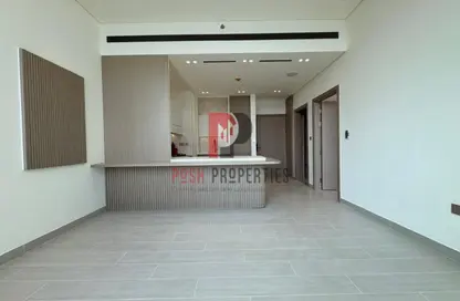 شقة - 2 غرف نوم - 2 حمامات للايجار في بن غاطي فينيكس - قرية الجميرا سركل - دبي