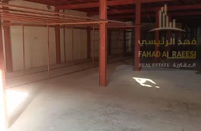 Warehouse - Studio - 2 Bathrooms for rent in Umm Al Thuoob - Umm Al Quwain