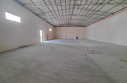 Warehouse - Studio for rent in Umm Al Thuoob - Umm Al Quwain