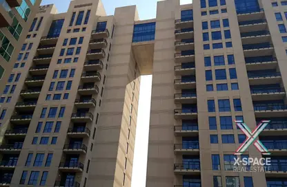 Apartment - 3 Bedrooms - 2 Bathrooms for rent in Emaar Tower B - Emaar Towers - Deira - Dubai