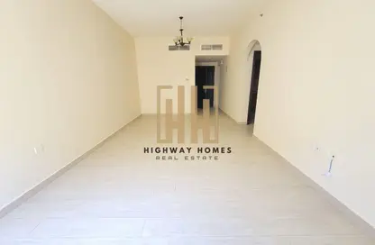Apartment - 3 Bedrooms - 3 Bathrooms for rent in Muwaileh 3 Building - Muwaileh - Sharjah