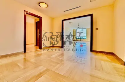 Apartment - 4 Bedrooms - 5 Bathrooms for rent in Al Hana Tower - Al Khalidiya - Abu Dhabi