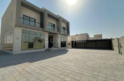 Villa - 4 Bedrooms - 6 Bathrooms for rent in Al Aweer 1 - Al Aweer - Dubai
