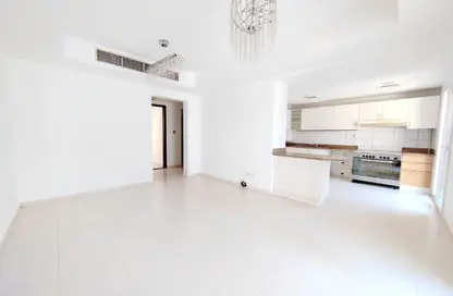 فيلا - 2 غرف نوم - 3 حمامات للايجار في الينابيع 11 - الينابيع - دبي فيلا - 2 غرف نوم - 3 حمامات للايجار في الينابيع 11 - الينابيع - دبي