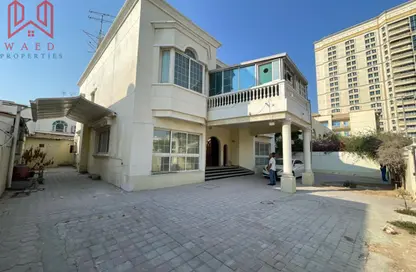 Villa - 5 Bedrooms - 7 Bathrooms for rent in Jumeirah 1 Villas - Jumeirah 1 - Jumeirah - Dubai