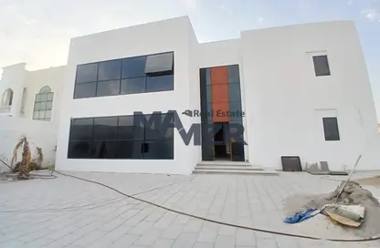 Villa - 5 Bedrooms - 7+ Bathrooms for sale in Madinat Al Riyad - Abu Dhabi