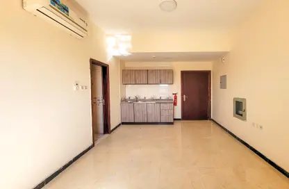 Apartment - Studio - 1 Bathroom for rent in Al Jurf Industrial 2 - Al Jurf Industrial - Ajman