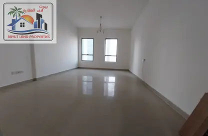 Apartment - 2 Bedrooms - 2 Bathrooms for rent in Al Majaz Tower - Al Majaz - Sharjah