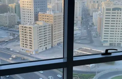 شقة - 2 غرف نوم - 2 حمامات للايجار في برج كابيتال - المجاز - الشارقة شقة - 2 غرف نوم - 2 حمامات للايجار في برج كابيتال - المجاز - الشارقة