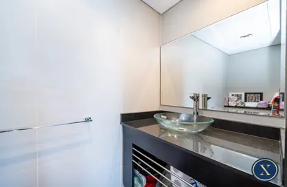 Apartment - 1 Bedroom - 2 Bathrooms for sale in Cayan Tower - Dubai Marina - Dubai