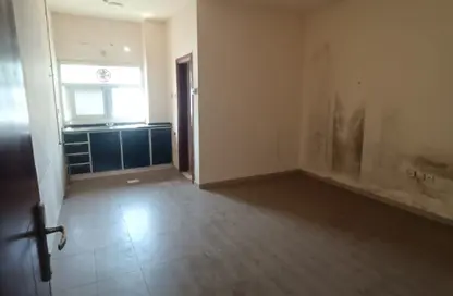 Apartment - Studio - 1 Bathroom for rent in Al Nabaa Building - Al Naba'ah - Al Sharq - Sharjah