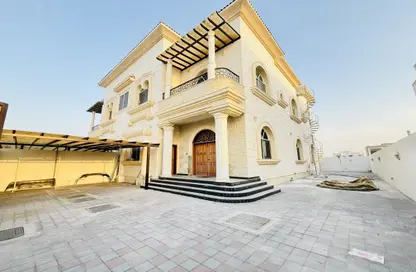 Villa - 5 Bedrooms - 7+ Bathrooms for rent in Al Hooshi Villas - Hoshi - Al Badie - Sharjah
