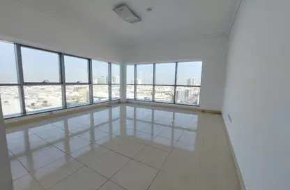 Apartment - 4 Bedrooms - 5 Bathrooms for rent in Al Hamriya-1 - Al Hamriya - Bur Dubai - Dubai