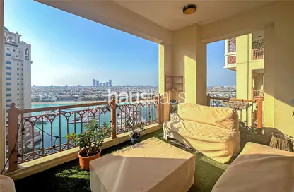 Apartment - 2 Bedrooms - 2 Bathrooms for sale in Marina Residences 6 - Marina Residences - Palm Jumeirah - Dubai