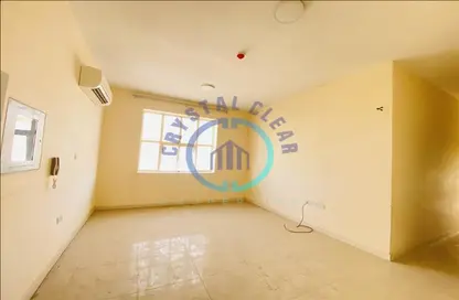 Apartment - 3 Bedrooms - 3 Bathrooms for rent in Al Khabisi - Al Ain