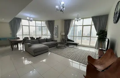Apartment - 3 Bedrooms - 4 Bathrooms for rent in Al Khan Corniche - Al Khan - Sharjah