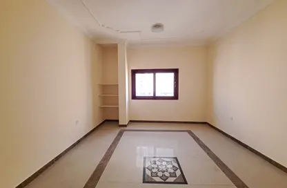 Apartment - 2 Bedrooms - 2 Bathrooms for rent in Al Anwar Tower - Al Khan Lagoon - Al Khan - Sharjah