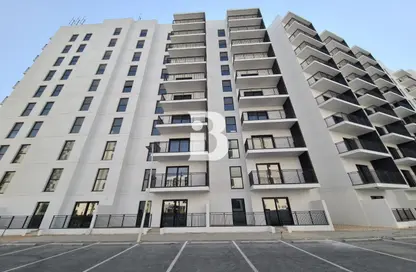 Apartment - 3 Bedrooms - 4 Bathrooms for sale in Waters Edge - Yas Island - Abu Dhabi