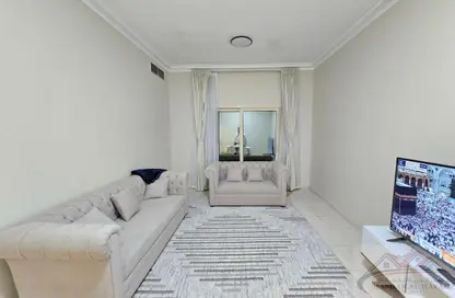 شقة - غرفة نوم - 2 حمامات للبيع في برج هند - شارع التعاون - التعاون - الشارقة