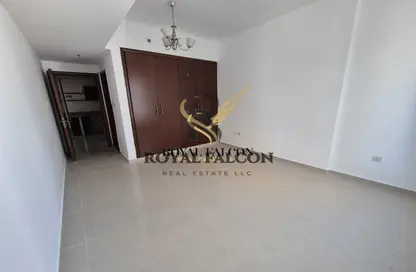 Apartment - 1 Bedroom - 2 Bathrooms for sale in Ontario Tower - Business Bay - Dubai